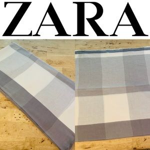 Zara Gray and white plaid blanket sca…